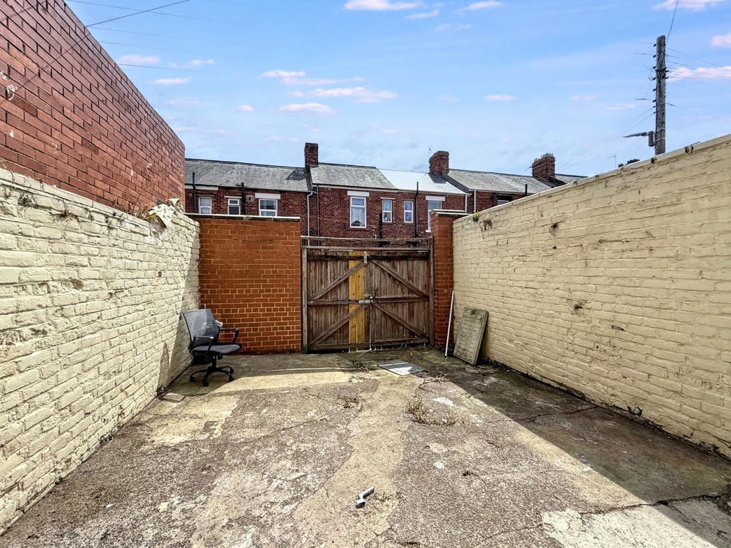 Property image 2 of 2