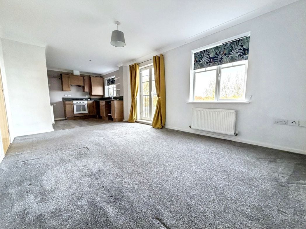 Property image 2 of 13