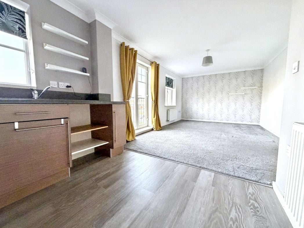 Property image 3 of 13