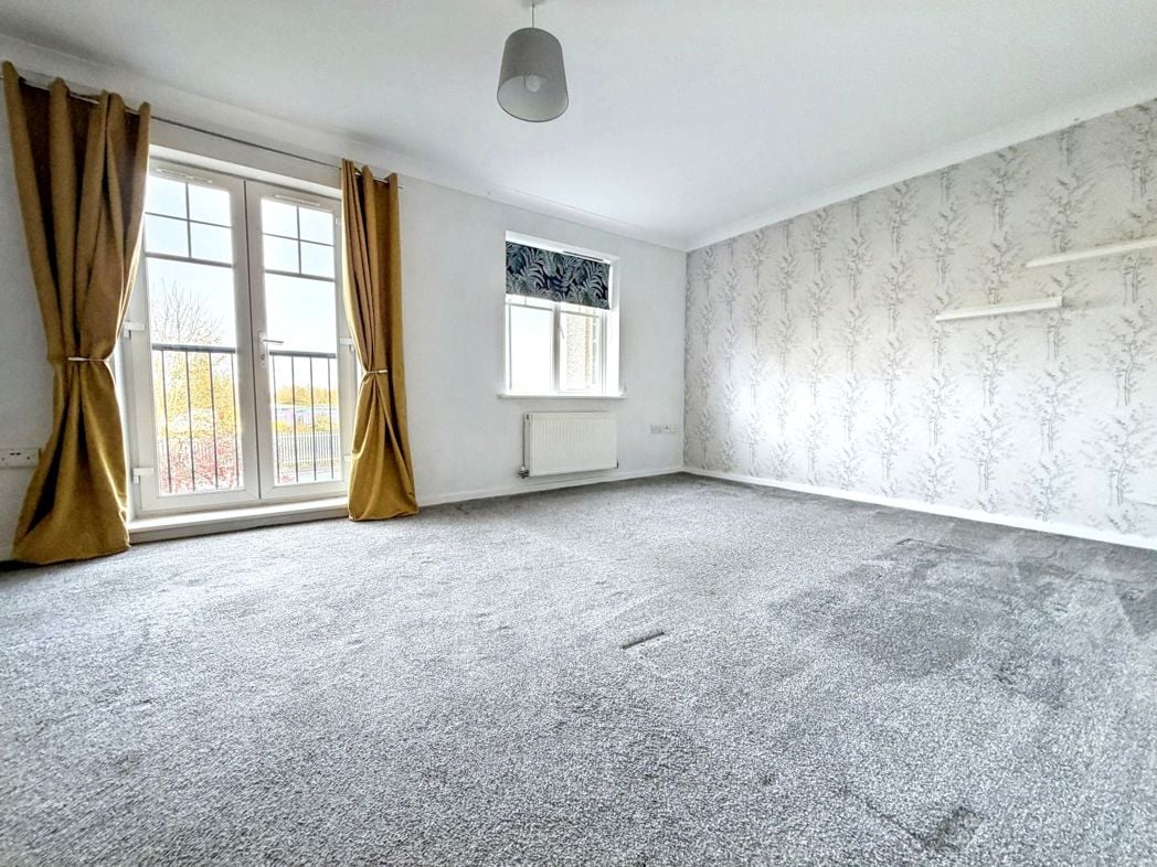 Property image 4 of 13