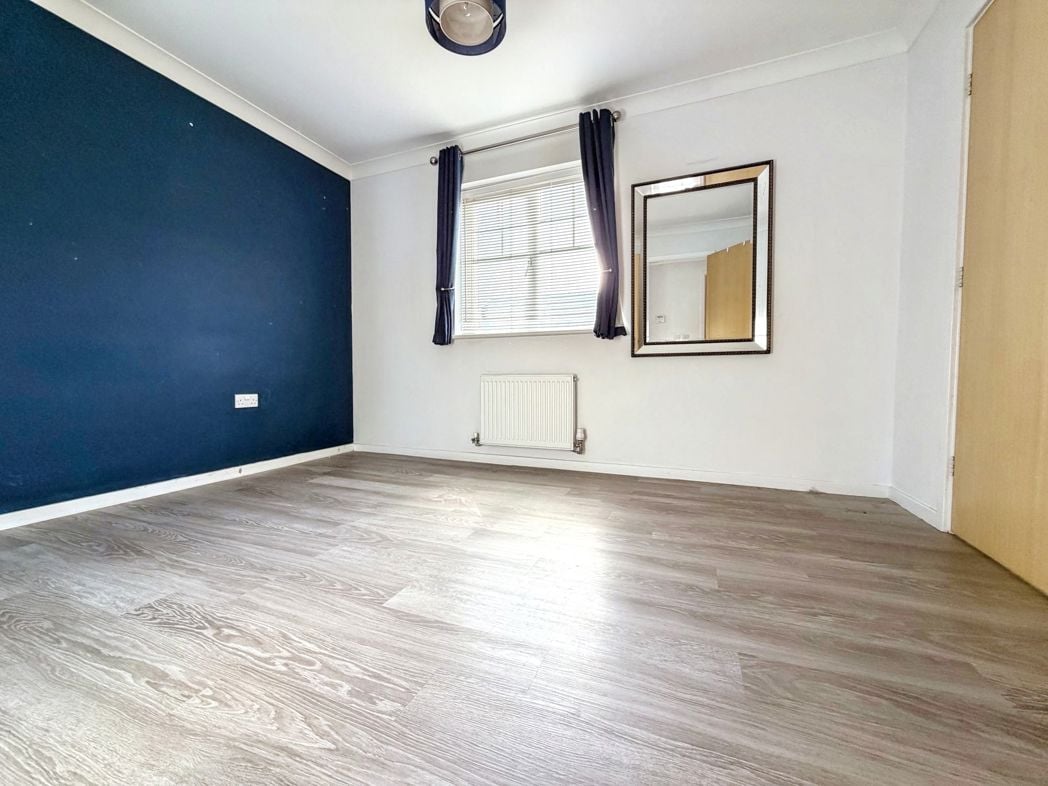 Property image 8 of 13