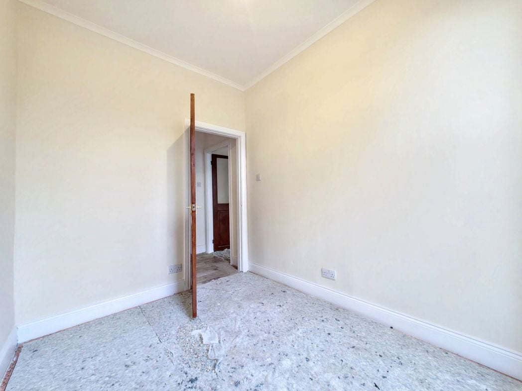 Property image 7 of 12