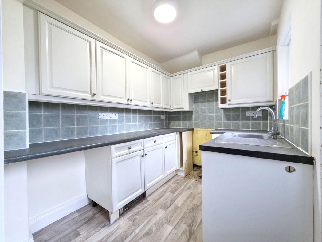 Property image 3 of 12