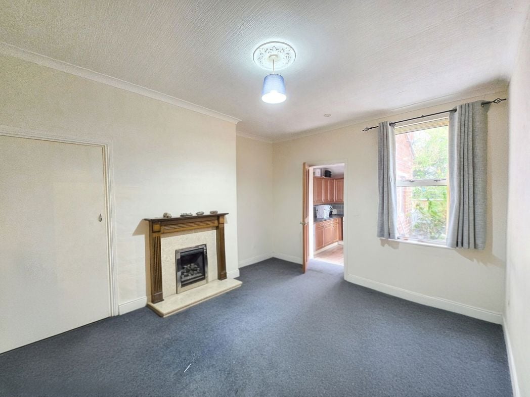 Property image 2 of 12