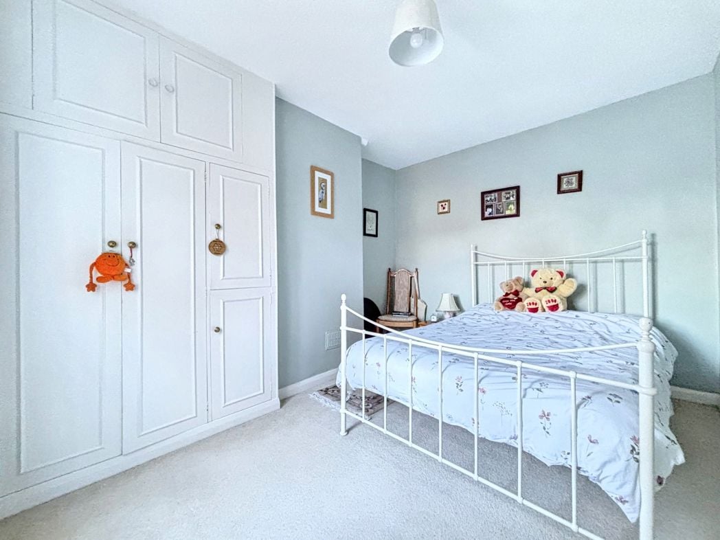 Property image 8 of 13