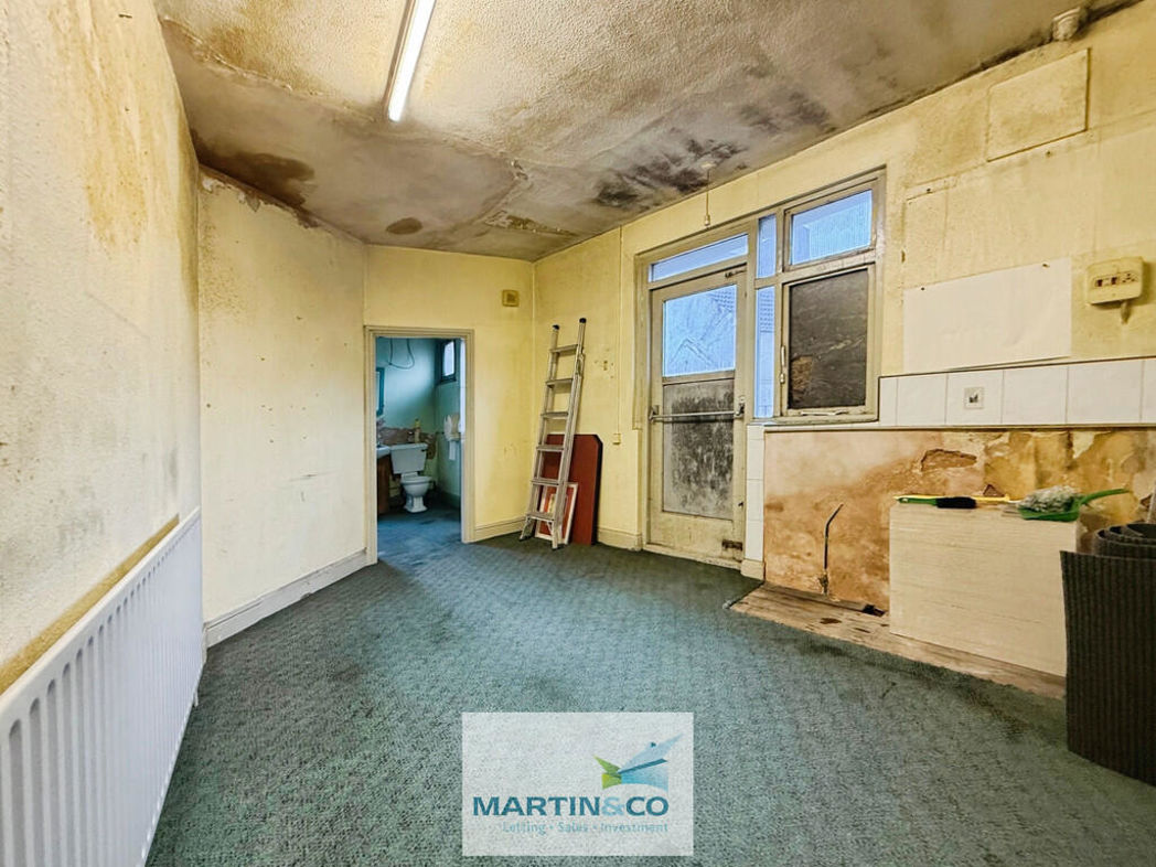 Property image 12 of 22