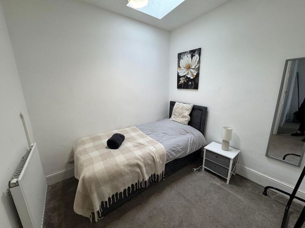 Property image 8 of 9