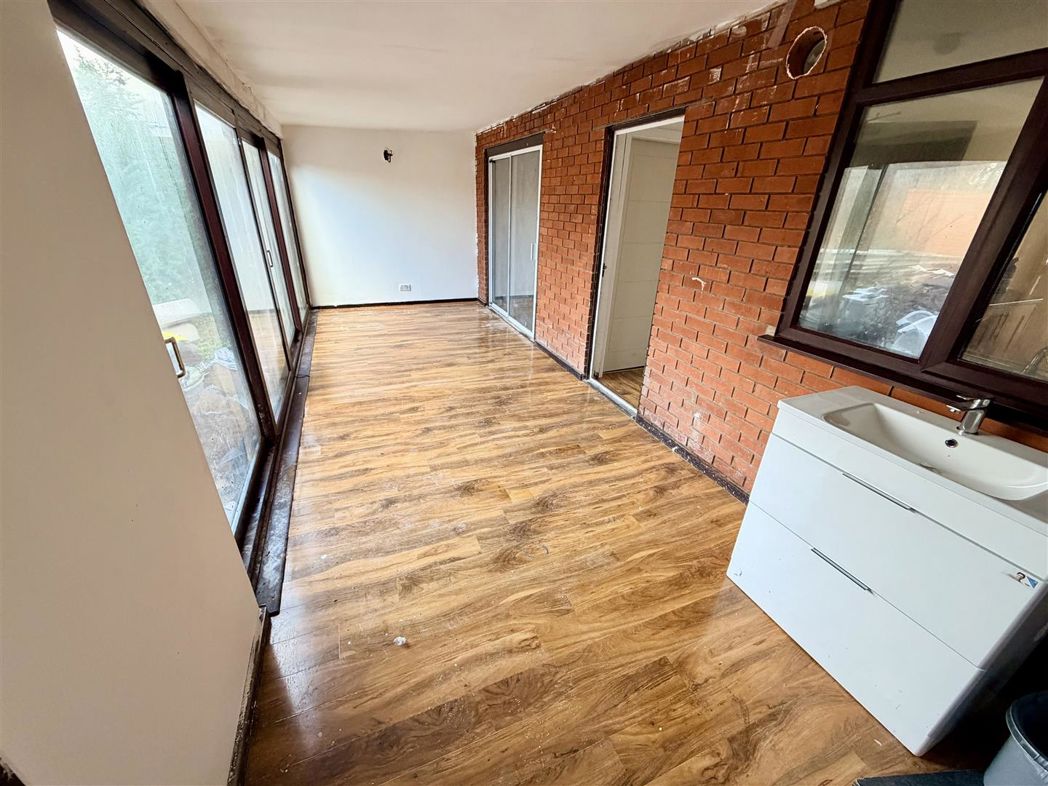 Property image 7 of 14