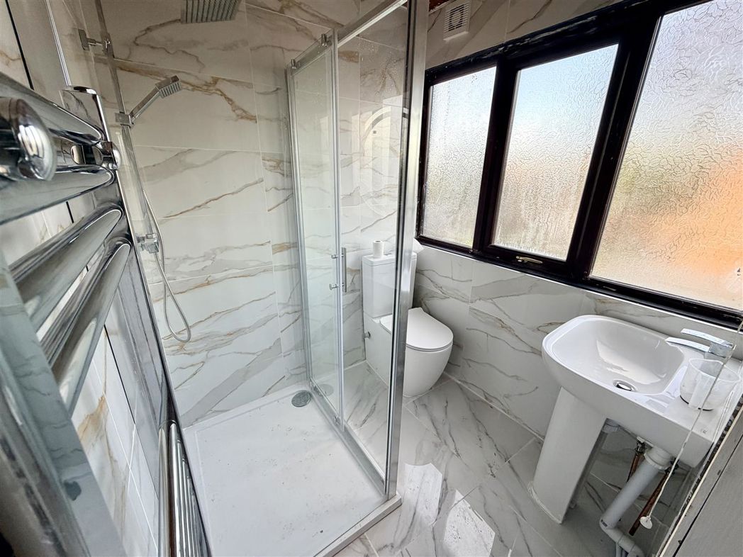 Property image 4 of 14
