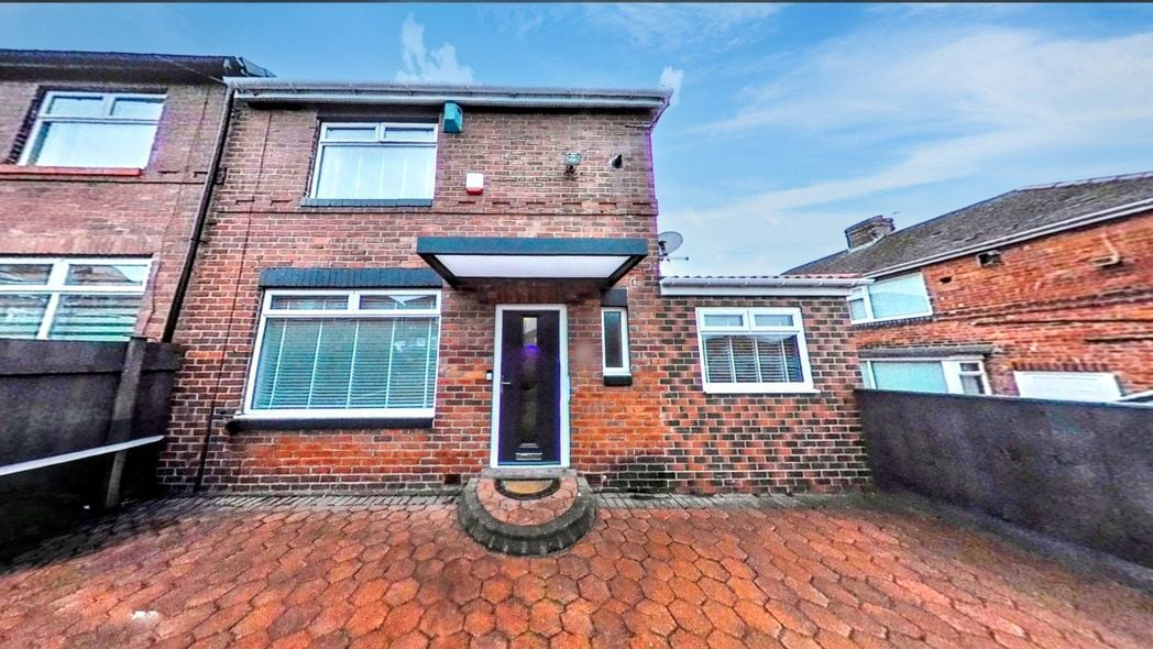 Property image 1 of 15