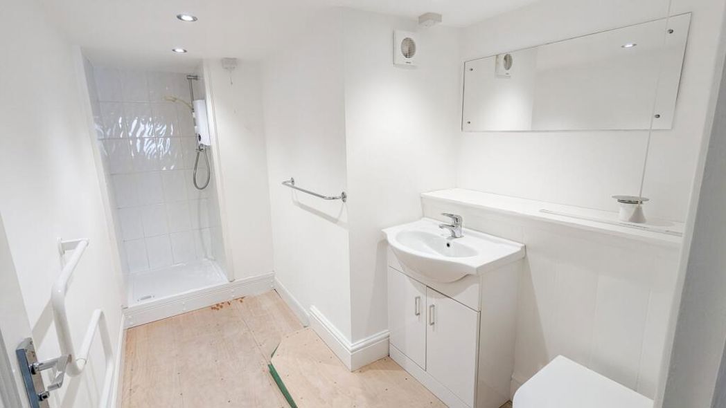 Property image 11 of 22