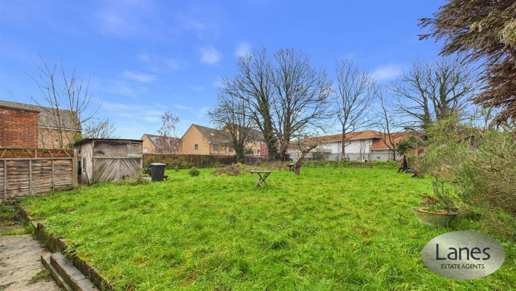 Property image 8 of 28