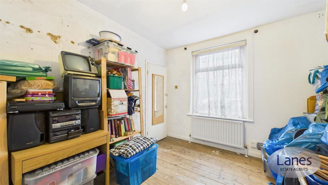 Property image 14 of 28