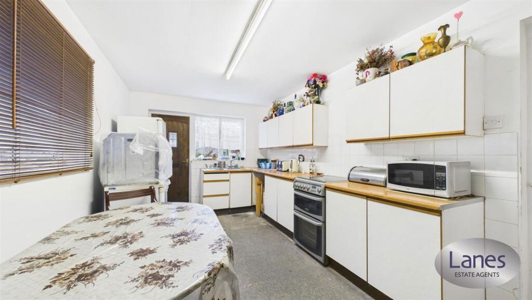 Property image 15 of 28