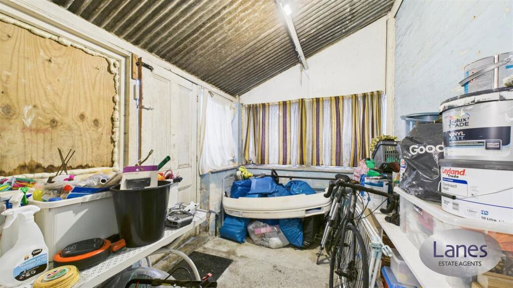 Property image 19 of 28