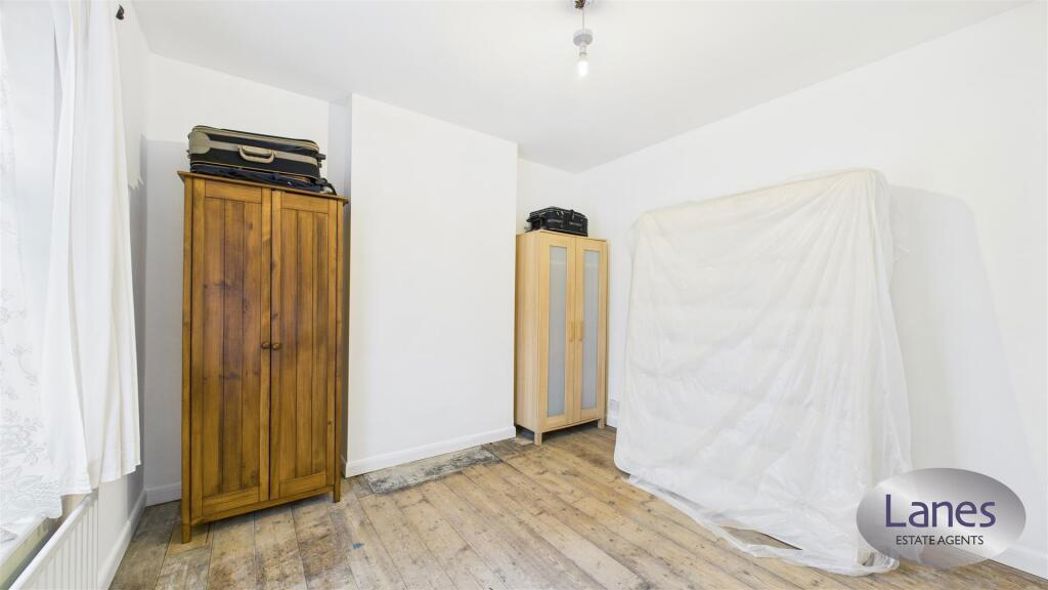 Property image 24 of 28