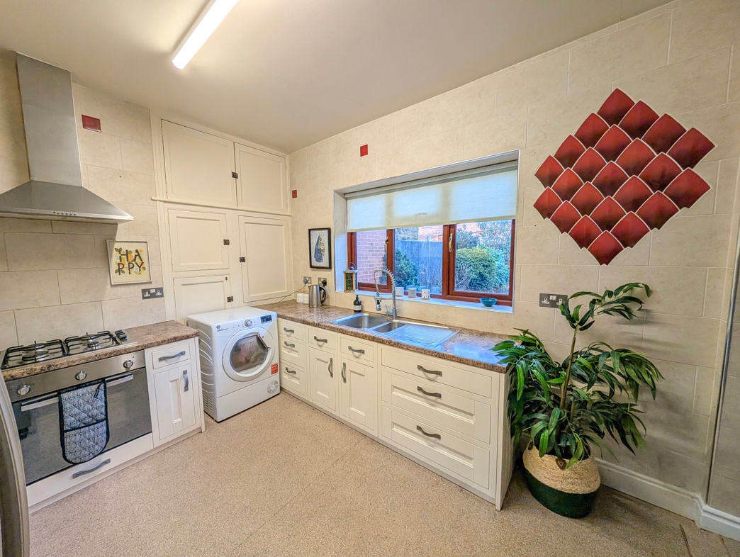 Property image 6 of 15