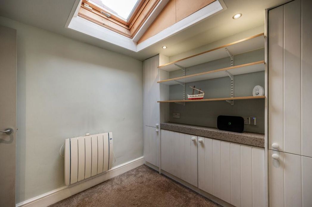 Property image 15 of 31