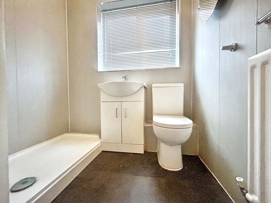 Property image 13 of 21