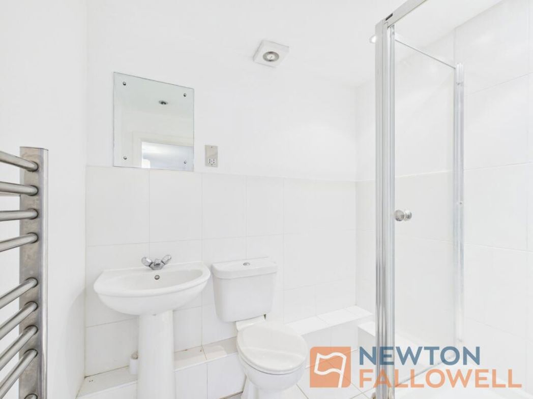 Property image 10 of 18