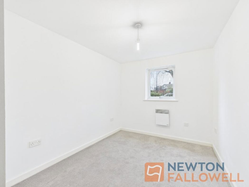 Property image 11 of 18