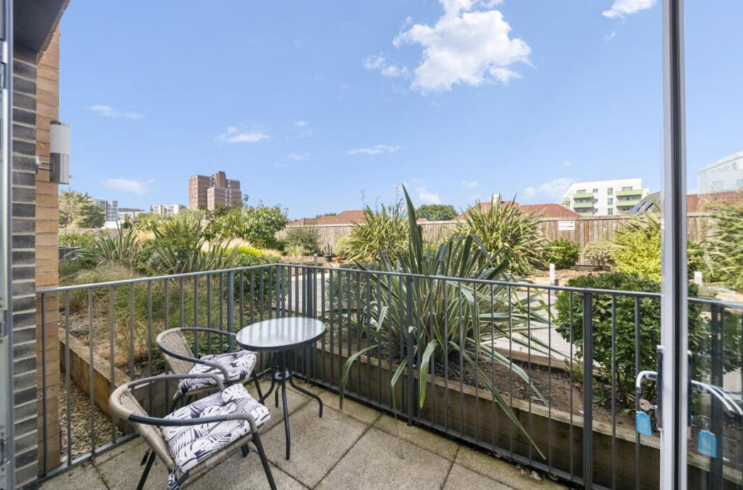 Flat 33 Carpenter House, Hayes, Middlesex, UB3 3FG