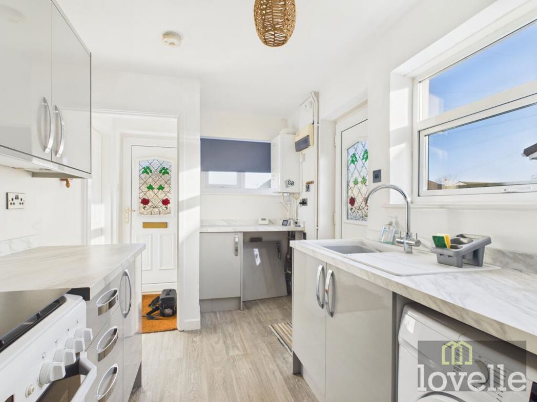 Property image 2 of 12