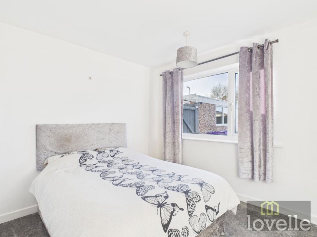 Property image 8 of 12