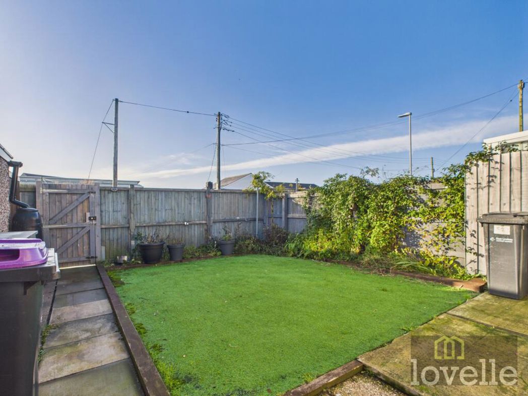 Property image 11 of 12