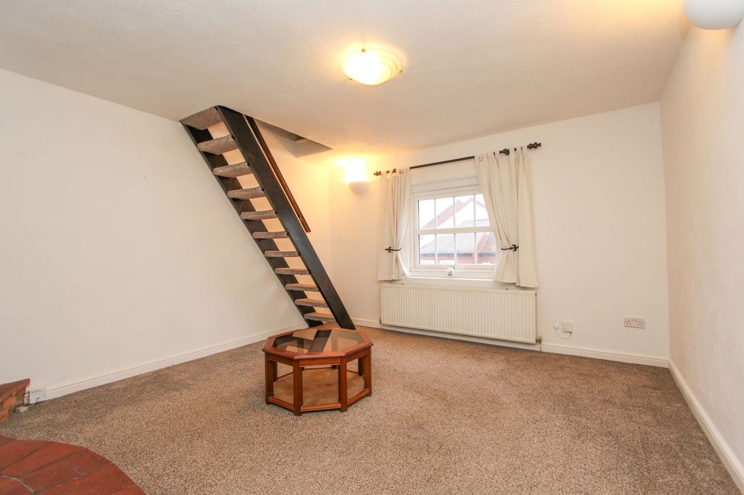 Property image 7 of 12