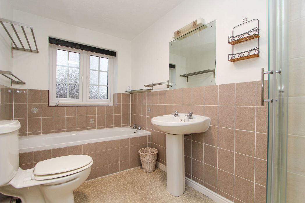 Property image 8 of 12