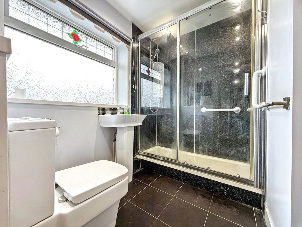 Property image 17 of 21