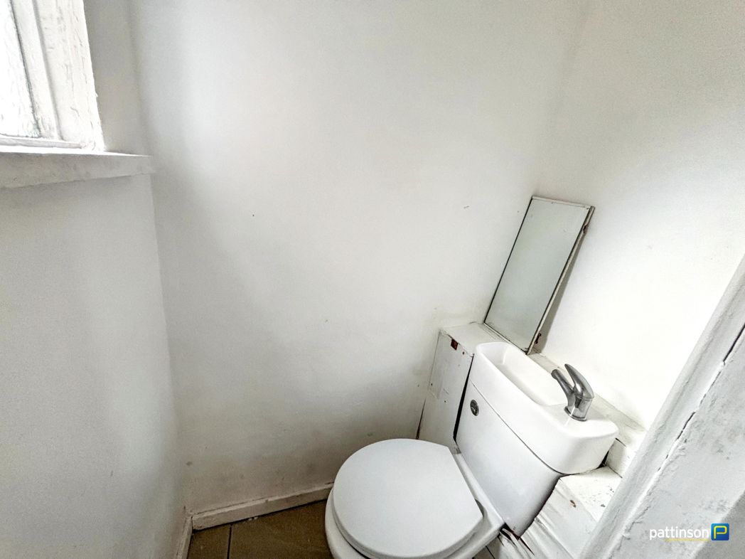 Property image 11 of 13