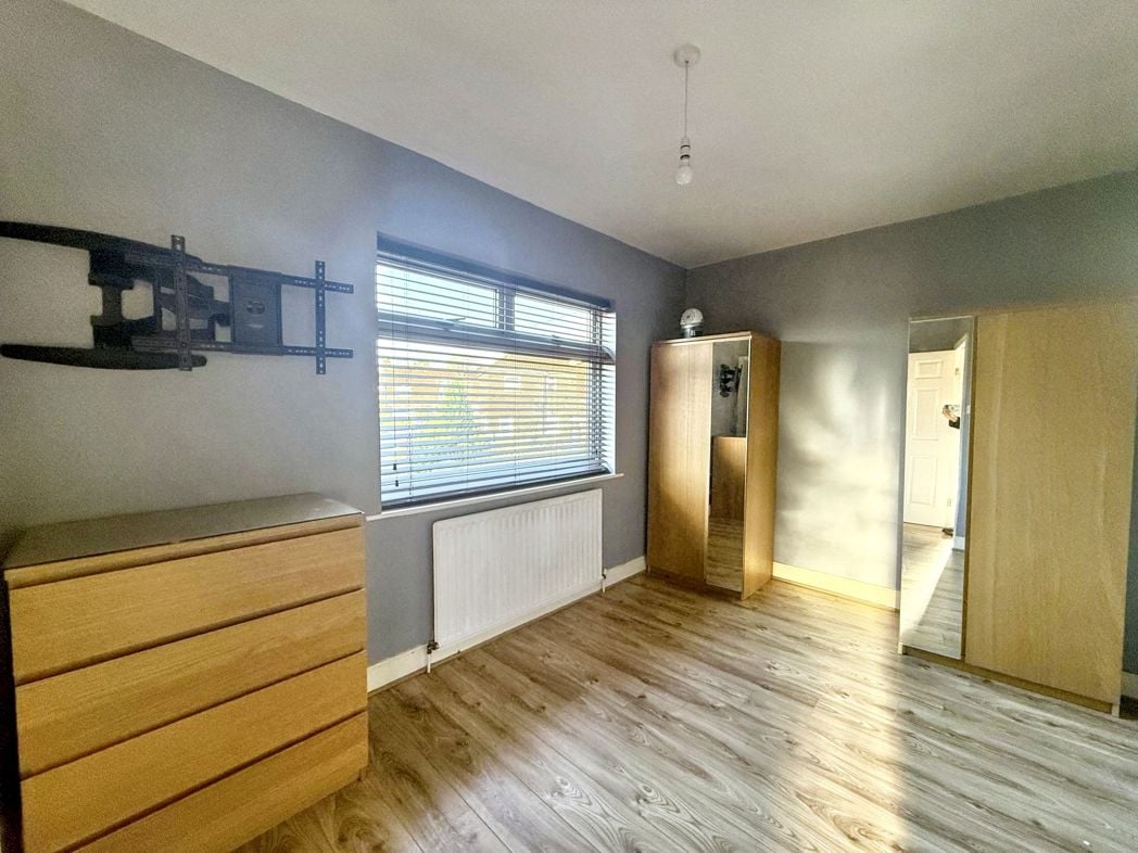 Property image 4 of 9