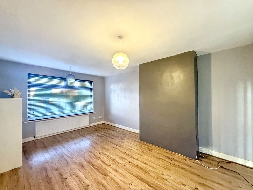 Property image 2 of 9