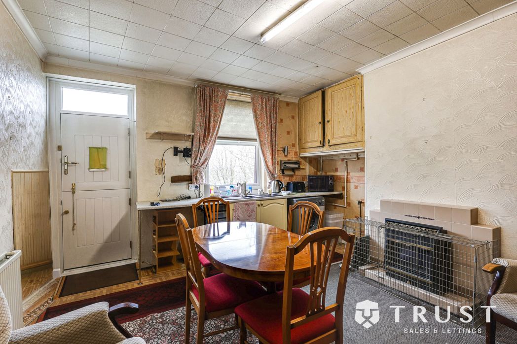Property image 2 of 19