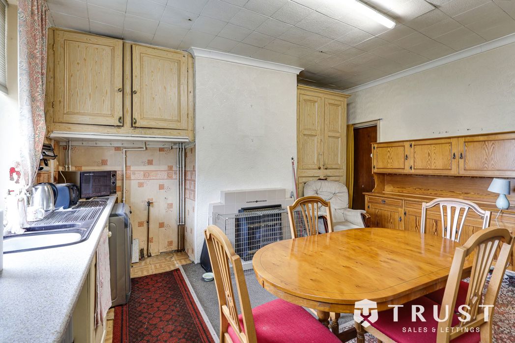 Property image 3 of 19