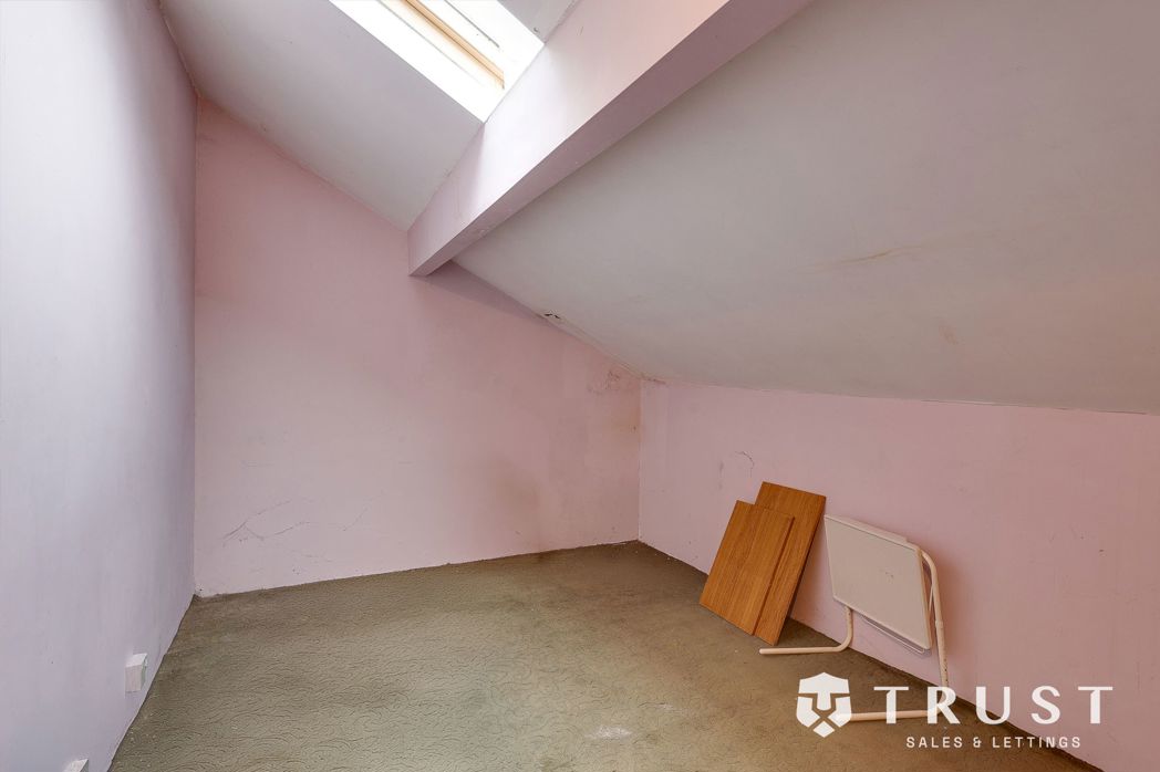 Property image 12 of 19