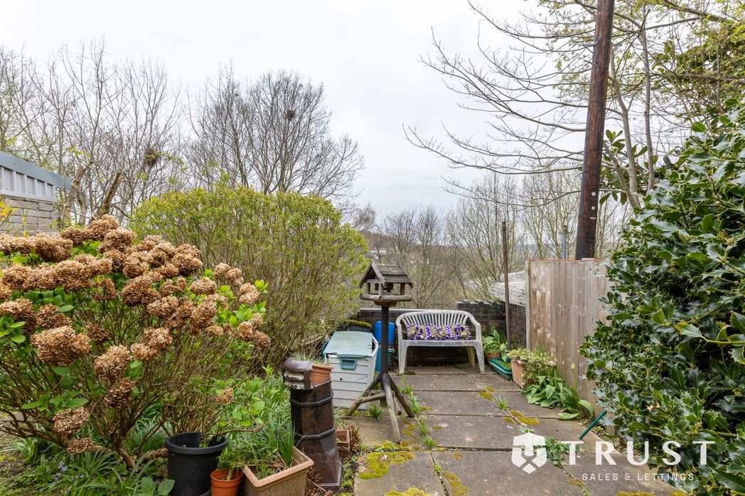 Property image 16 of 19
