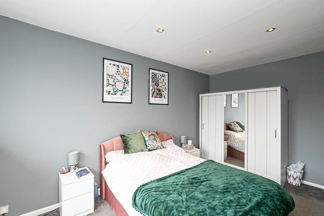 Property image 4 of 12