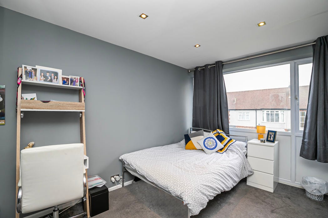 Property image 5 of 12