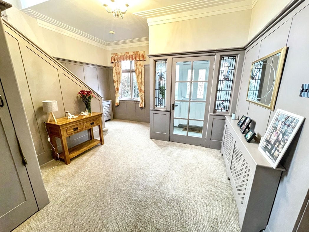 Property image 8 of 18