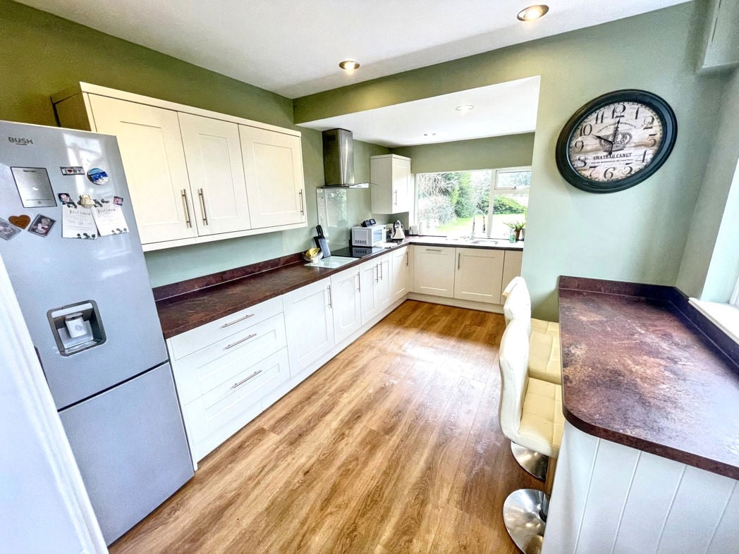 Property image 3 of 18