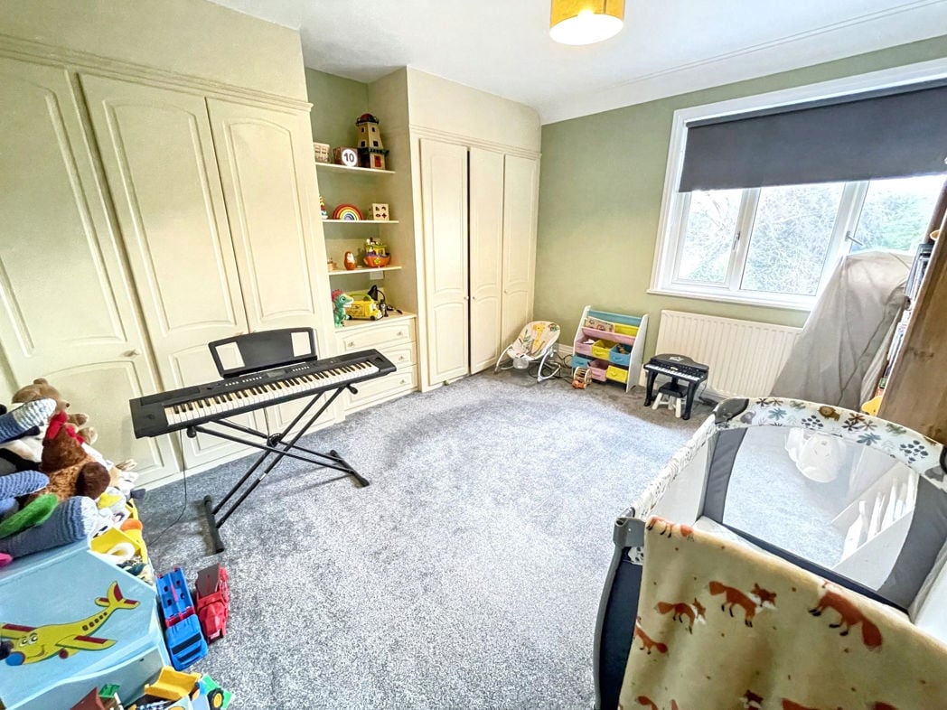 Property image 11 of 18
