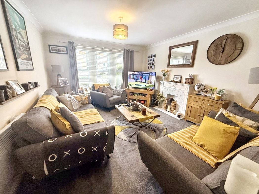Property image 3 of 11