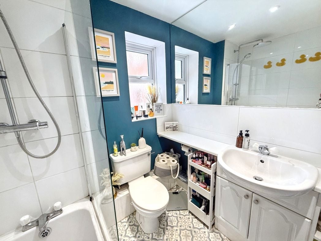 Property image 11 of 11