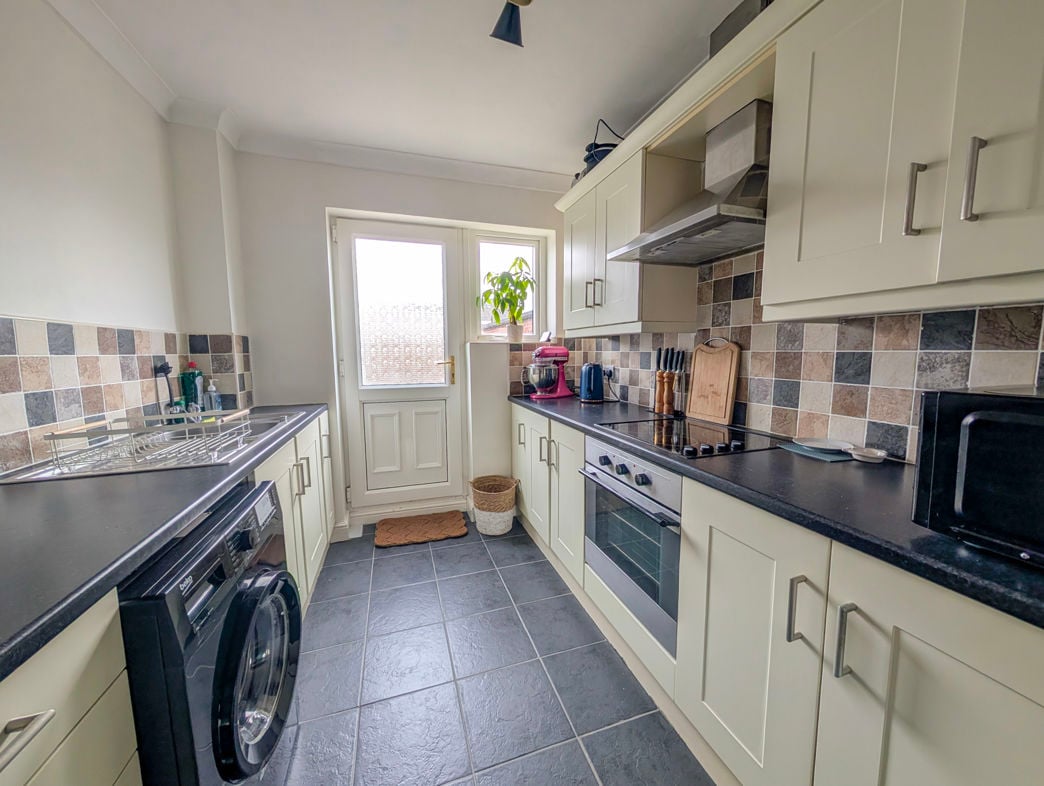 Property image 8 of 15