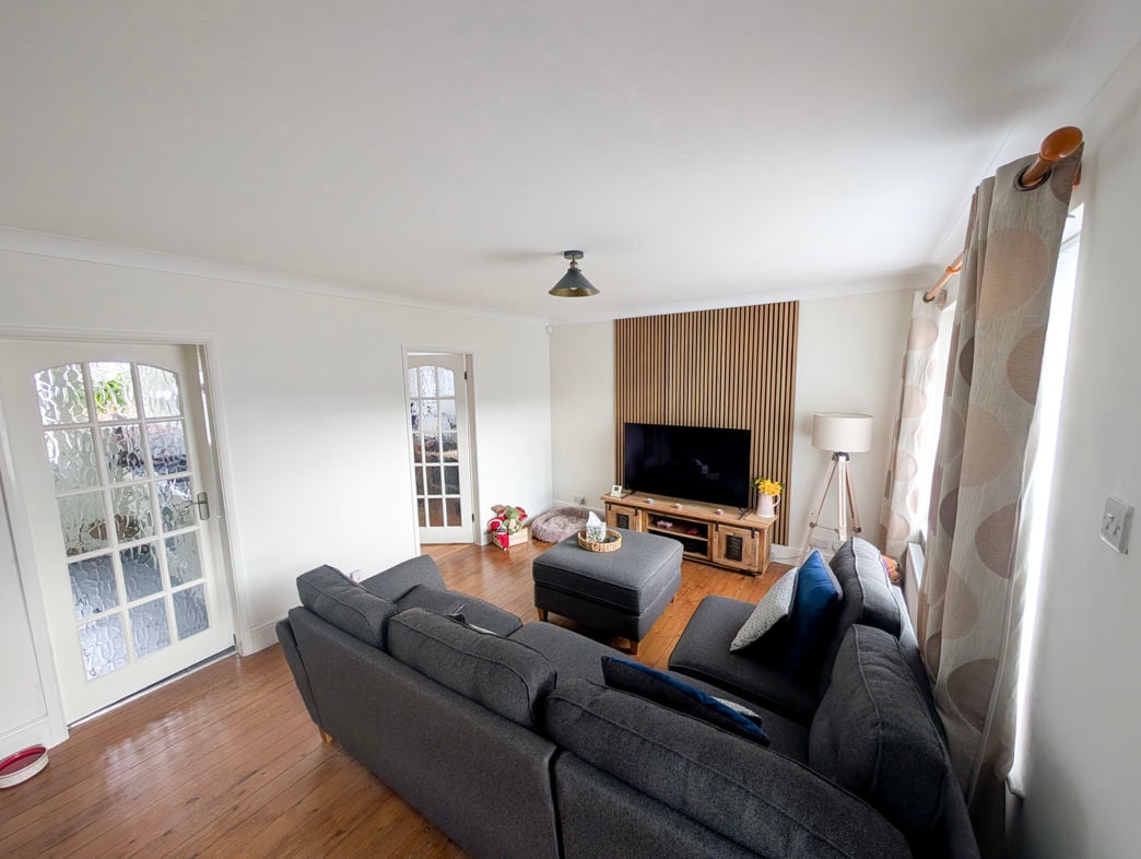 Property image 4 of 15