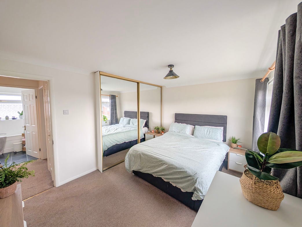 Property image 10 of 15