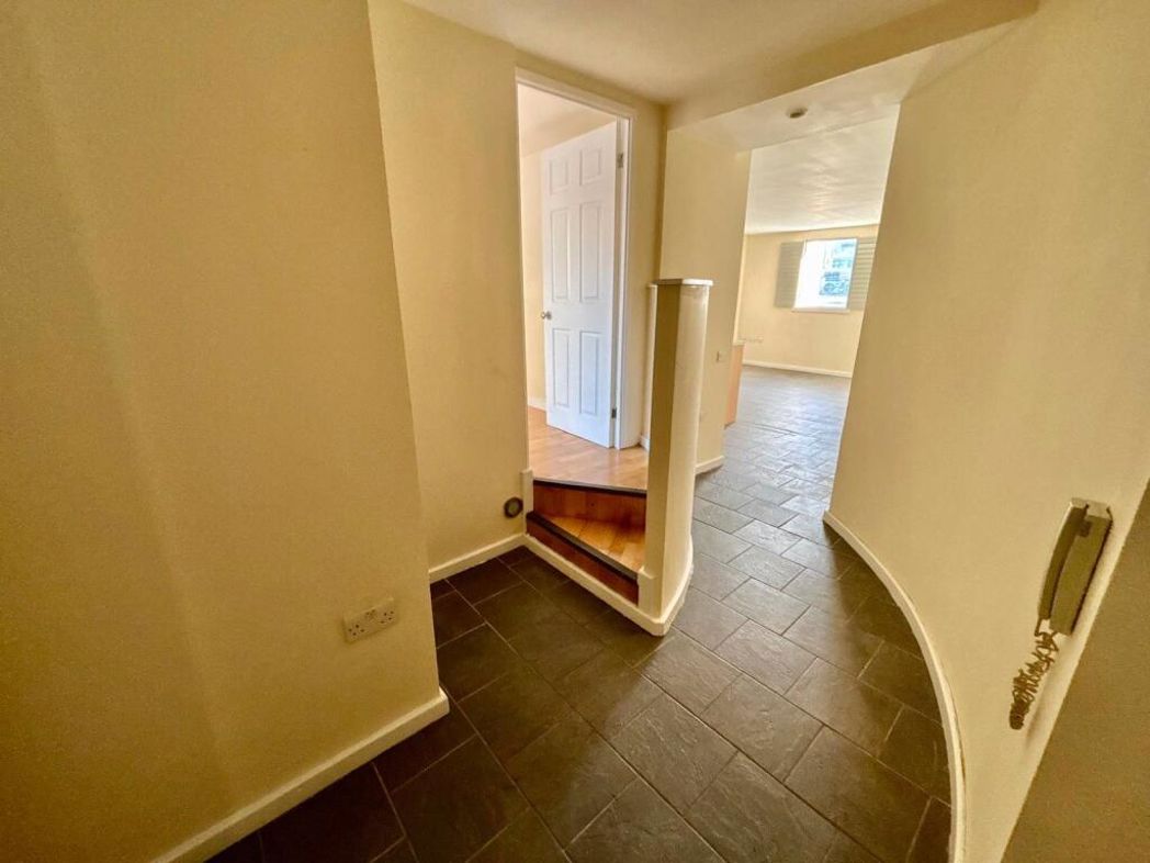Property image 4 of 7